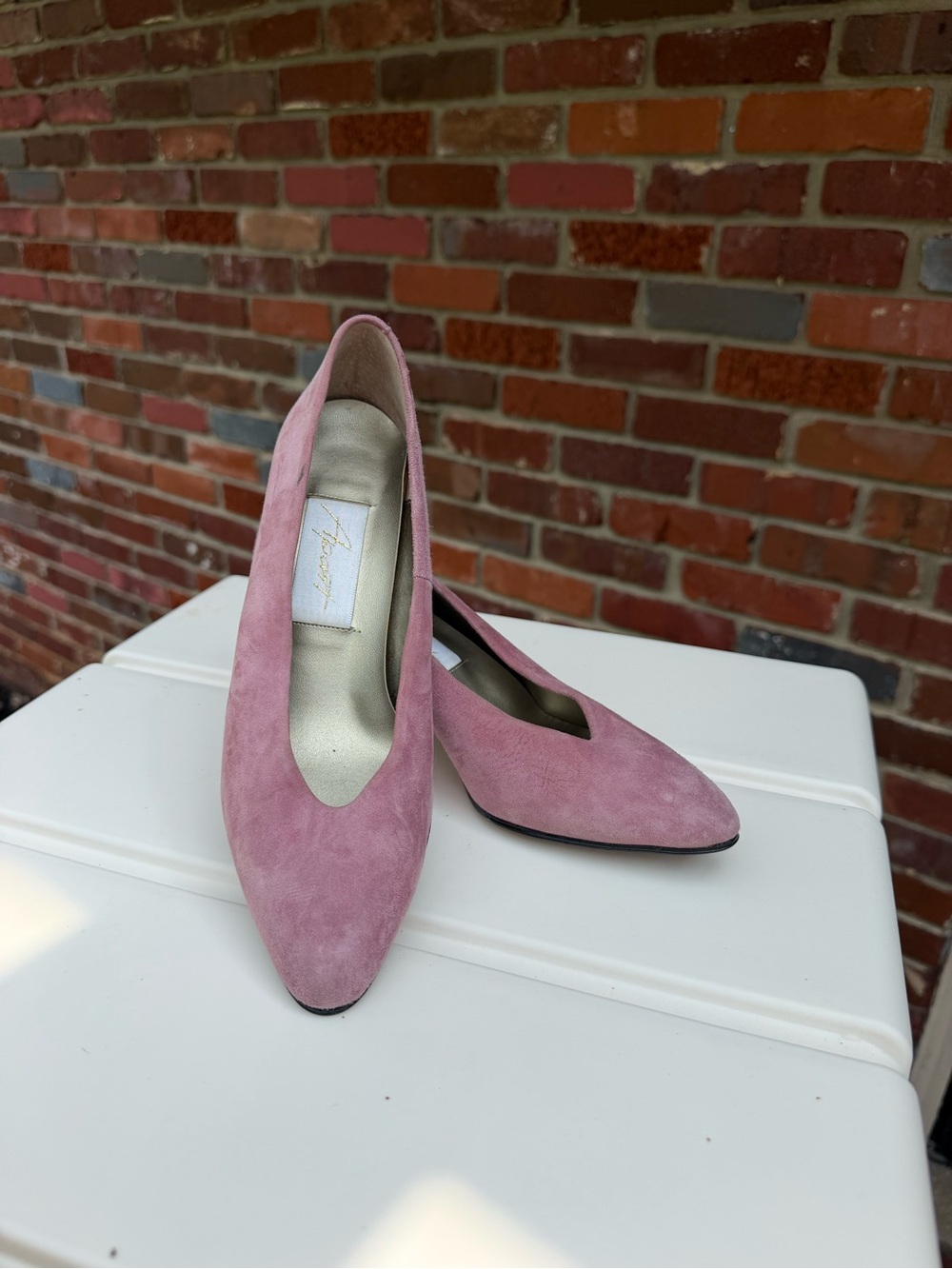 VINTAGE Pinkish Lilac Suede Pointed Toe Pumps -